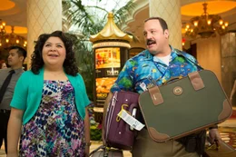 Paul Blart (Kevin James), Maya (Raini Rodriguez)