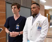 l-r: Dr. Shaun Murphy (Freddie Highmore), Dr. Marcus Andrews (Hill Harper) l-r: Dr. Shaun Murphy (Freddie Highmore), Dr. Marcus Andrews (Hill Harper)