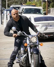 "One of Us" -- Pictured: LL COOL J (Special Agent Sam Hanna). The NCIS team partners with the State Department after the murder of an arms dealer is connected to a series of crimes seemingly executed by someone with elite special forces training. Also, Callen visits ATF Agent Anna Kolcheck (Bar Paly) in prison as she awaits her sentencing.