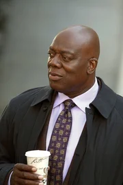 Gemeinsam mit seinem Kollegen m&ouml;chte Will (Thom Barry) einen Fall aus dem Jahre 2002 aufkl&auml;ren ...