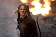 Ein Kampf auf Leben und Tod beginnt: Wird Katniss (Jennifer Lawrence) ihr Leben in den Flammen lassen m&uuml;ssen?