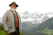 Sepp Forcher vor dem Dachstein.