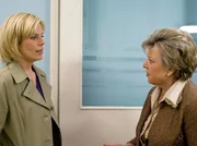 Sabine Kraft trifft ihre Schwiegermutter Margot schwer, als sie ihr sagt, dass sie sich allein um Thomas k&uuml;mmern werde.