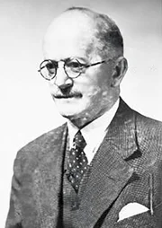 Porträtaufnahme von Rudolf Hofmann. Porträtaufnahme von Rudolf Hofmann.