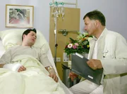 MDR Fernsehen IN ALLER FREUNDSCHAFT FOLGE 278, "Fiasko", am Dienstag um 11:40 Uhr. Dr. Heilmann teilt Dr. Brentano mit, dass sich der gesamte Bewegungsapparat der Hand entz&uuml;ndet hat. Philipp Brentanos Karriere steht auf dem Spiel.