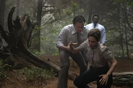Vorne: Patrick Wilson als Ed Warren, Vera Farmiga als Lorraine Warren
