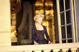 Marie Antoinette (Kirsten Dunst)