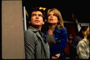 L-R: Harry Dalton (Pierce Brosnan), Rachel (Linda Hamilton)
