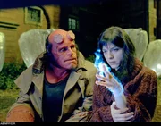 Selma Blair als Liz Sherman,  Ron Perlman als Hellboy