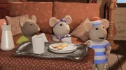 Die Drillinge der Familie Schlemmer sind zu Besuch bei Oma Gouda. Dort werden sie mit Saft und Keksen verw&ouml;hnt.