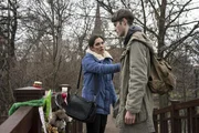 Olivia Fareedi (Nilam Farooq, l.); Noah Hausmann (Leonard Proxauf, r.)