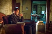 Genie und einsamer Wolf: Sherlock Holmes (Jonny Lee Miller) ...