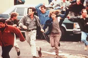 Harry Dalton (Pierce Brosnan) und Rachel (Linda Hamilton)