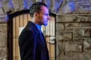 Holmes (Jonny Lee Miller) hofft, dass ein Besuch bei Moriarty im Gef&auml;ngnis ihm Aufschluss f&uuml;r seine Ermittlungen bringen wird ...