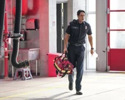 Theo Ruiz (Carlos Miranda)