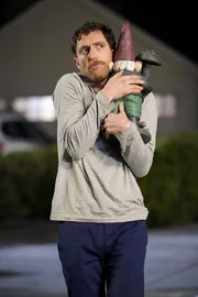 Drew Dunbar (Thomas Middleditch)