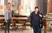 Als Mick (Kaitlin Olson, l.) mit Alba (Carla Jimenez, r.) und der Familie ins Penthouse in Manhattan f&auml;hrt, macht sie dort eine unerwartete Entdeckung.