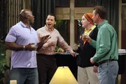 Unterhalten sich &uuml;ber ihre ersten sexuellen Erlebnisse und &uuml;bers Masturbieren: Jerome (Michael Clarke Duncan, l.), Alan (Jon Cryer, 2.v.l.), Gordon (J.D. Walsh, 2.v.r.) und Herb (Ryan Stiles, r.)