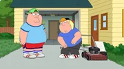 Peter Griffin (l.); Chris Griffin (r.)