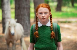 Daisy Axon (as Candice) with Yankee-Doodle (as Mini Horse)