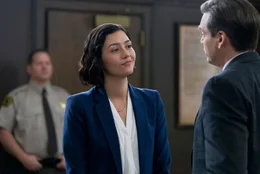 Maggie Turner (Katie Findlay) und Josh Turner (Wyatt Nash) gewinnen den Fall.  +++ Die Verwendung des sendungsbezogenen Materials ist nur mit dem Hinweis und Verlinkung auf RTL+ gestattet. +++