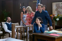Maggie Turner (Katie Findlay) und Josh Turner (Wyatt Nash) haben sich am College kennengelernt.  +++ Die Verwendung des sendungsbezogenen Materials ist nur mit dem Hinweis und Verlinkung auf RTL+ gestattet. +++