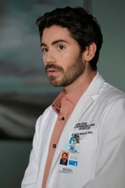 Dr. Asher Wolke (Noah Galvin) Dr. Asher Wolke (Noah Galvin)