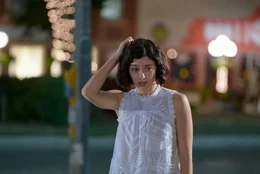 Maggie Turner (Katie Findlay) ist mit ihrem Leben unzufrieden.  +++ Die Verwendung des sendungsbezogenen Materials ist nur mit dem Hinweis und Verlinkung auf RTL+ gestattet. +++