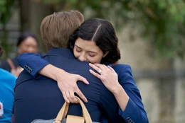 Finden Maggie Turner (Katie Findlay) und Josh Turner (Wyatt Nash) wieder zueinander?  +++ Die Verwendung des sendungsbezogenen Materials ist nur mit dem Hinweis und Verlinkung auf RTL+ gestattet. +++