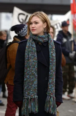 Wie viel wei&szlig; Nicky (Julia Stiles) &uuml;ber die Machenschaften angeblich guter Agenten?