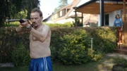 Andi (Milan Peschel) verliert die Nerven und lässt die Situation eskalieren. Andi (Milan Peschel) verliert die Nerven und lässt die Situation eskalieren.