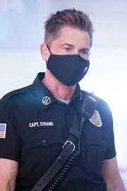 Owen Strand (Rob Lowe)