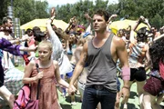 Rose (Angourie Rice) und James (Nathan Phillips)