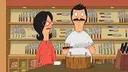 Linda (l.) ist geschockt, als sie erkennt, dass Bob (r.) von seinem neu gekauften Messer wie besessen ist ...