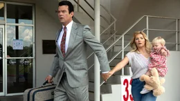Robert (Josh Duhamel) und Andrea (Elisha Cuthbert) werden gejagt