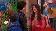L-R: Ryder Daniels (Ryan Rottman), Tori Vega (Victoria Justice)