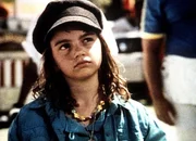 Jana (Kelly McClain) wurde von MacGyver beim Taschendiebstahl ertappt.