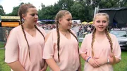 Sarafina (li.), Estefania und Loredana (re.) werden ihre Mutter als Background-T&auml;nzerinnen auf der B&uuml;hne unterst&uuml;tzen