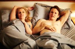 Evie (Kate Mulvany, links) und Dan (Damon Herriman, rechts) haben den "kleinen Tod" genossen.