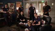 (v.l.n.r.) Jack Gibson (Grey Damon); Ben Warren (Jason George, oben); Andy Herrera (Jaina Lee Ortiz, unten); Victoria Hughes (Barrett Doss); Dean Miller (Okieriete Onaodowan); Travis Montgomery (Jay Hayden); Robert Sullivan (Boris Kodjoe)