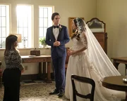 l-r: Sophie (Hollis Jane Andrews), Dr. Shaun Murphy (Freddie Highmore), Lea Dilallo (Paige Spara)