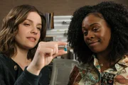 l-r: Lea Dilallo (Paige Spara), Dr. Jordan Allen (Bria Henderson)