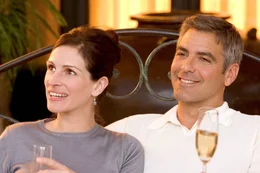 Tess (Julia Roberts) und Danny Ocean (George Clooney)