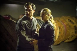 Tony Goldwyn als Andrew, Shailene Woodley als Tris