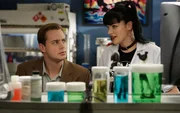L-R: McGee (Sean Murray) und Abby (Pauley Perrette) L-R: McGee (Sean Murray) und Abby (Pauley Perrette)