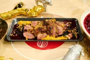 "Silvester-Men&uuml;": Entenbrust mit Barbecue-Lack, Rotweinbutter, Kr&auml;uterseitlingen, K&uuml;rbiscreme und Babyspinat von Karlheinz Hauser