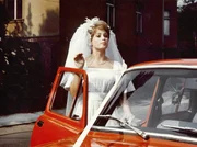 Prinzessin Arabella (Jana Nagyova) ist nun eine sch&ouml;ne M&auml;rchenbraut.