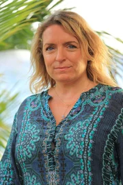 Claire RUSHBROOK (Rachel Baldwin)