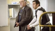 Hinter einer Diskothek wird eine junge Frau erschossen. Nun suchen Det. Vince Korsak (Bruce McGill, l.) und Franki Rizzoli (Jordan Bridges) nach der Zeugin, die es geben soll.