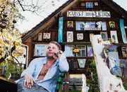 SRF bi de L&uuml;t - Unser Dorf. Folge 1. K&uuml;nstler Matthias Krucker alias Kuk.